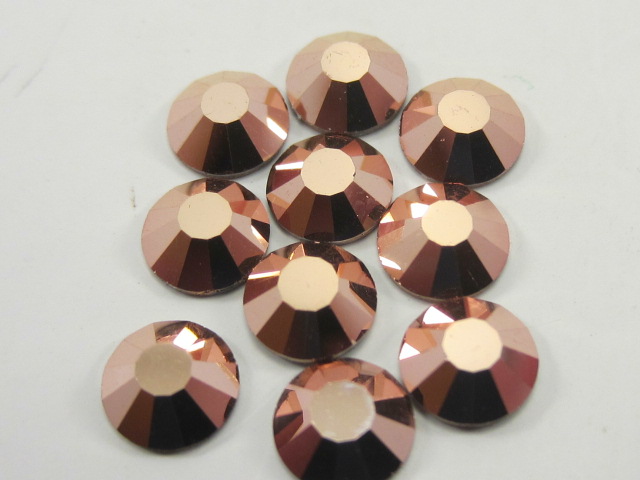 18 pcs. 30ss CRYSTAL CAPRI GOLD (maxima) FLATBACK PRECIOSA Rhinestones